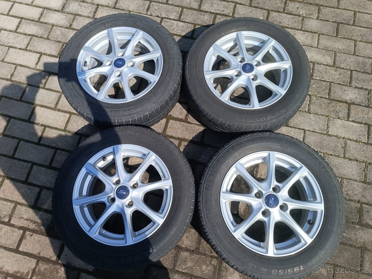 473. Originál kola Ford R15 s TPMS ventilky