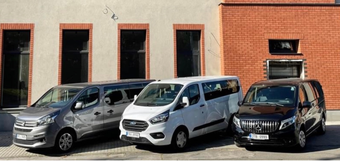 MB Vito Tourer 2.2 CDI 9 míst  automat       Půjč si mě