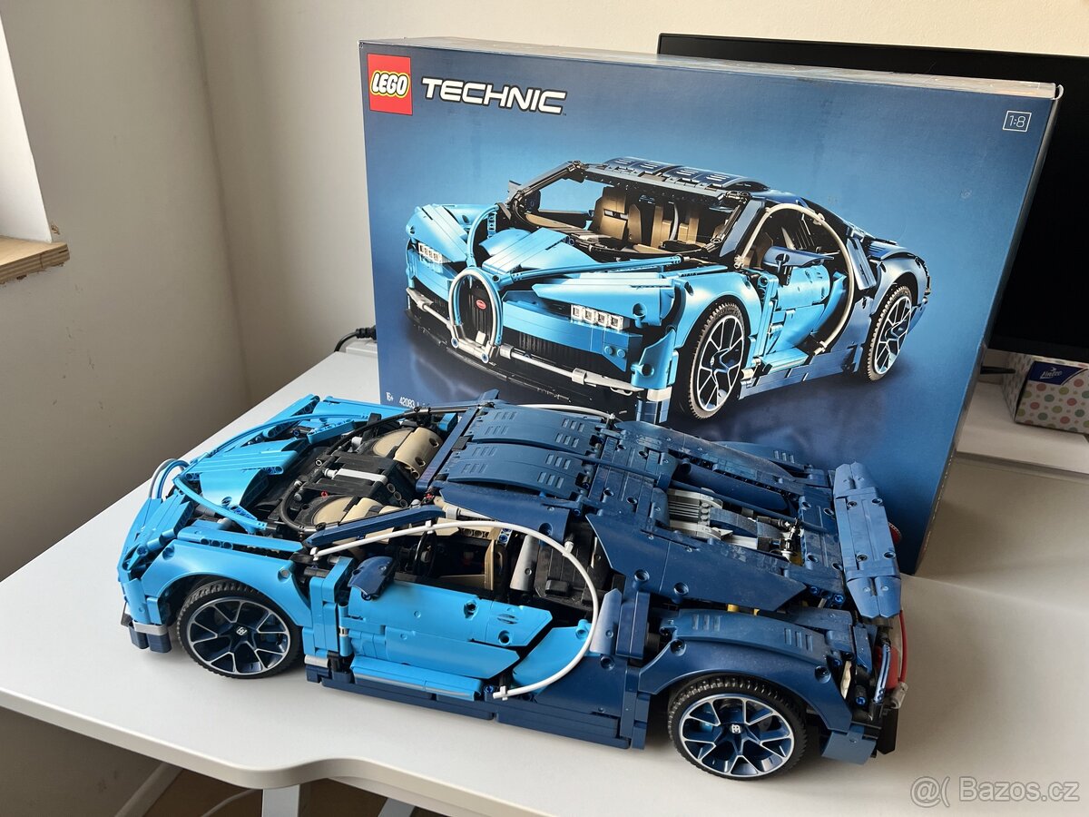 Bugatti Chiron LEGO Technic 42083