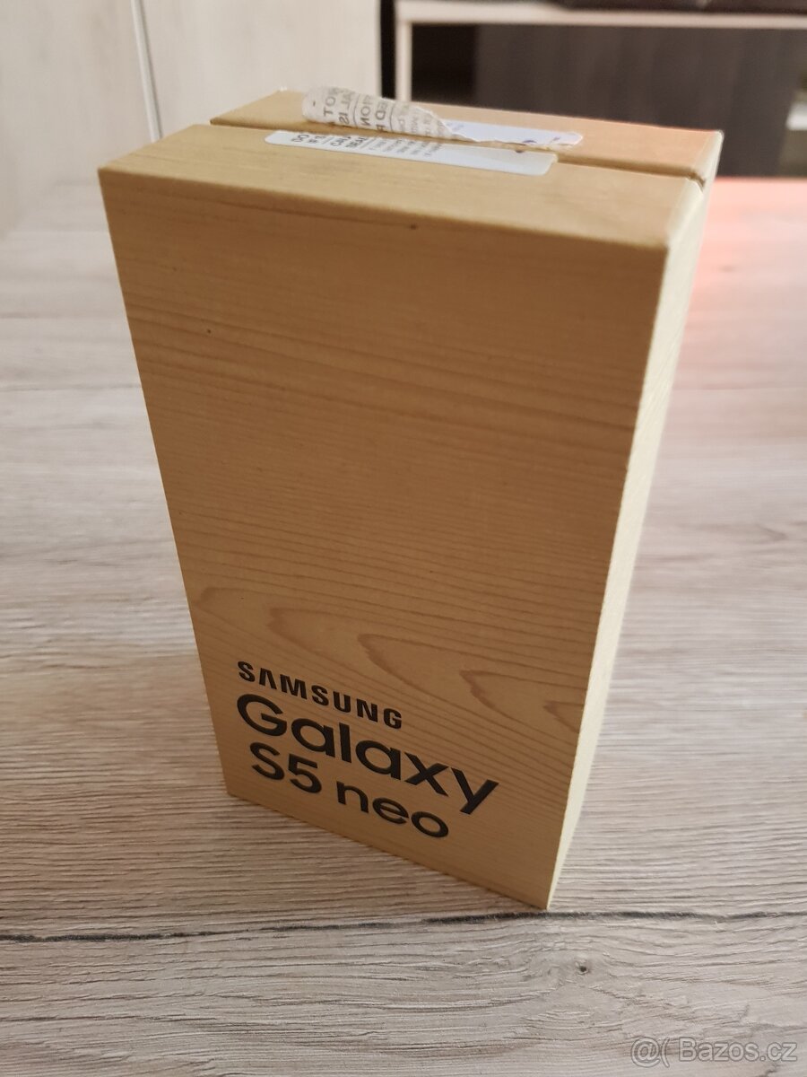Mobilní telefon Samsung Galaxy S5 Neo