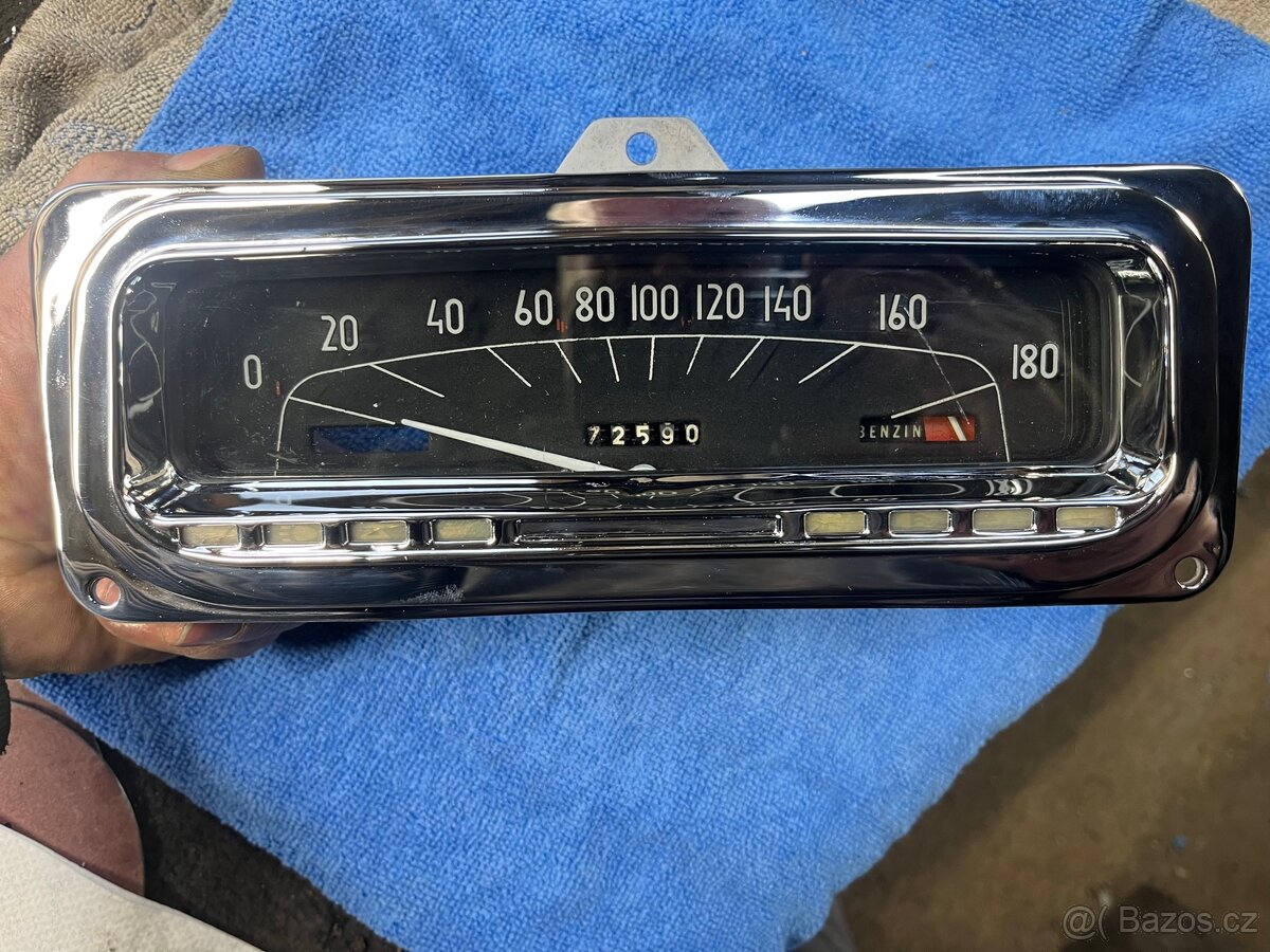 Tatra 603 tachometr