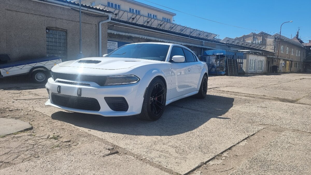 DODGE CHARGER SRT WIDEBODY 6,4l V8 DPH - Amerika Na Kolech