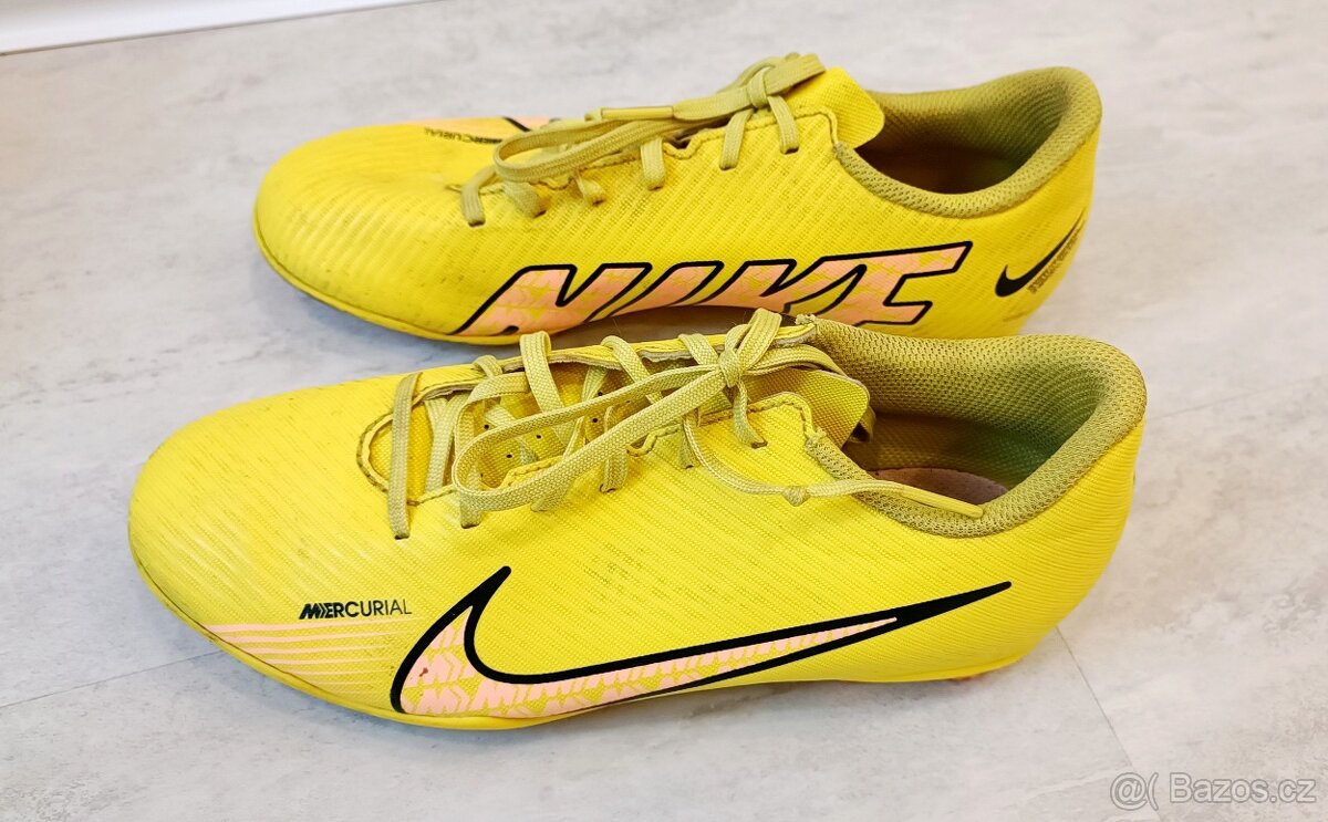 Kopačky Nike Mercurial Jr. Vapor vel. 38