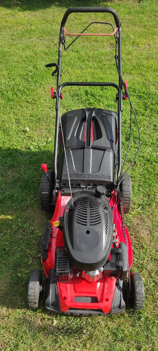 Benzínová sekačka s motorem OHV 4.4kw