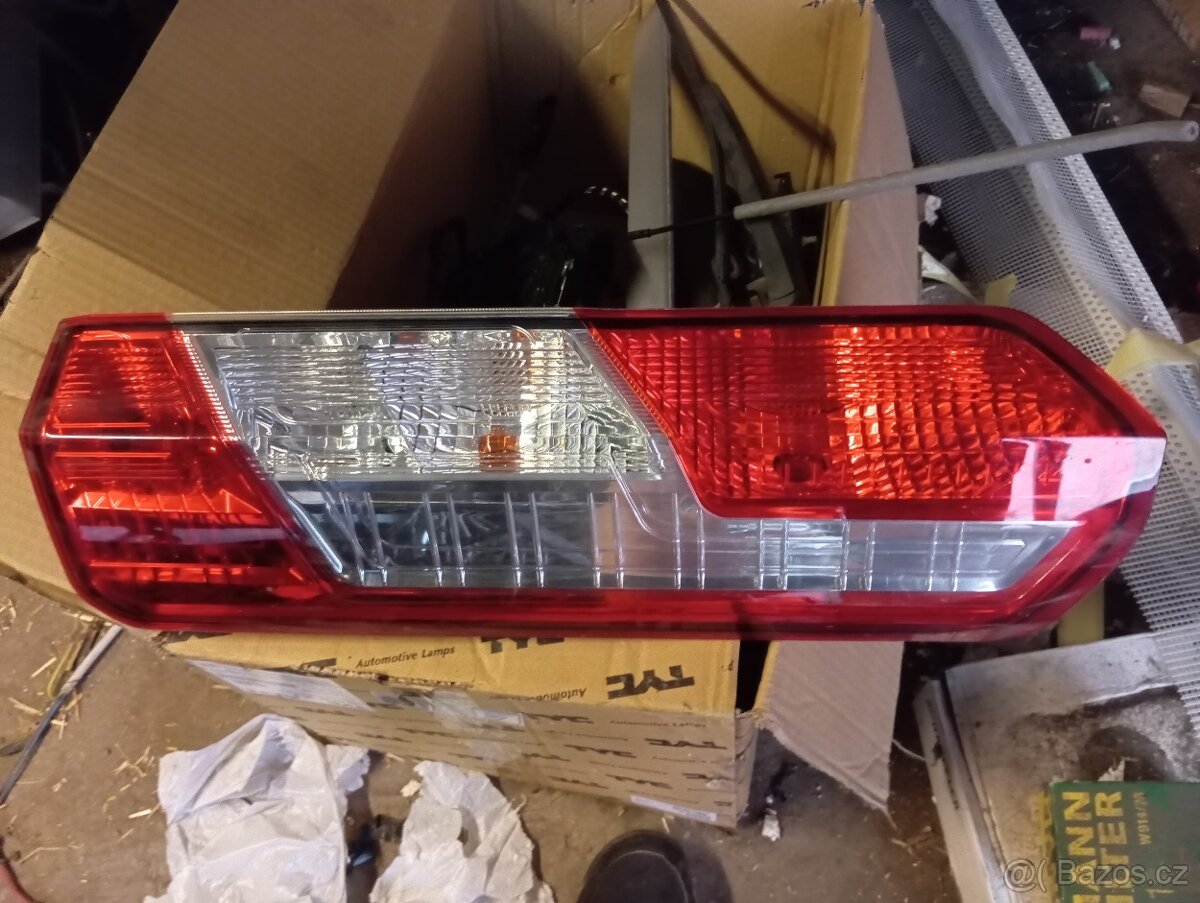 Ford tranit p z lampa