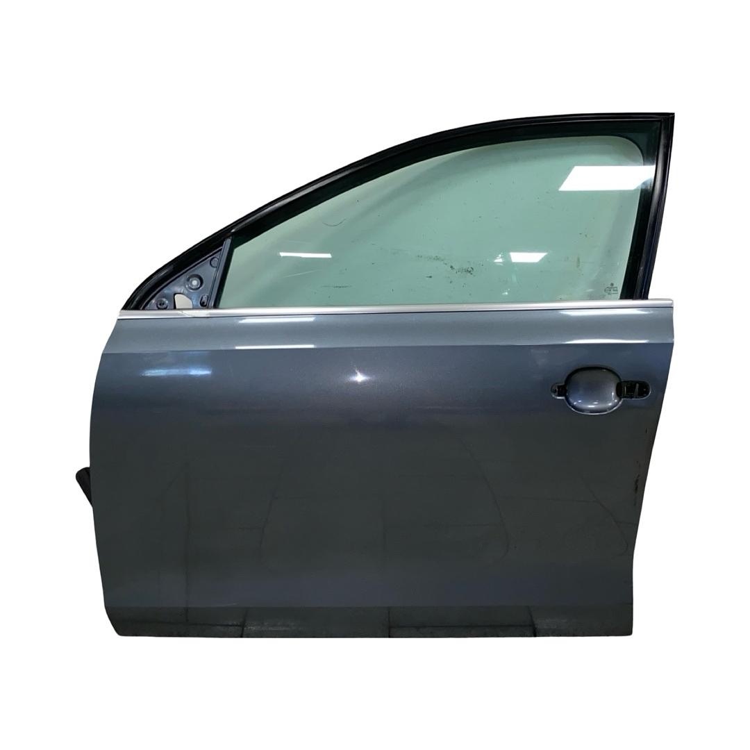 Levé přední dveře šedá metalíza LD7X VW Jetta 4 6Z r.v. 2011