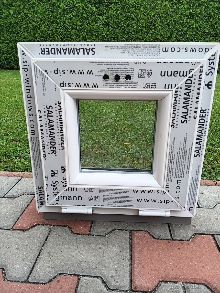 Plastové okno 40x40 Zlatý dub/Bílá, Sklopné
