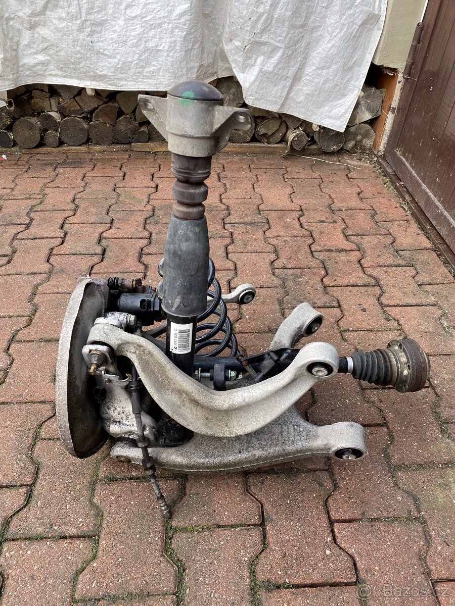 Komplet přední těhlice / zadní těhlice Audi Q5