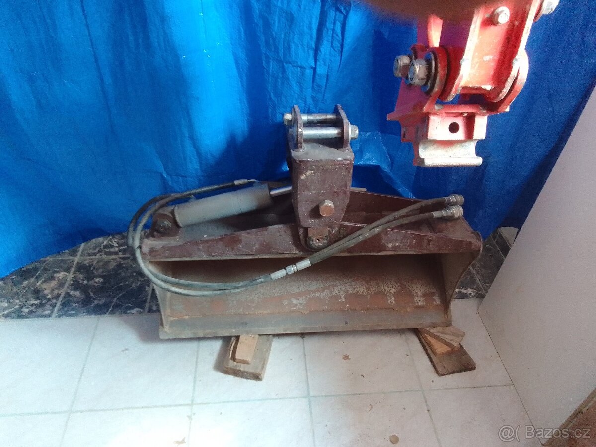 Minibagr  bagr  hydraulická svahovka