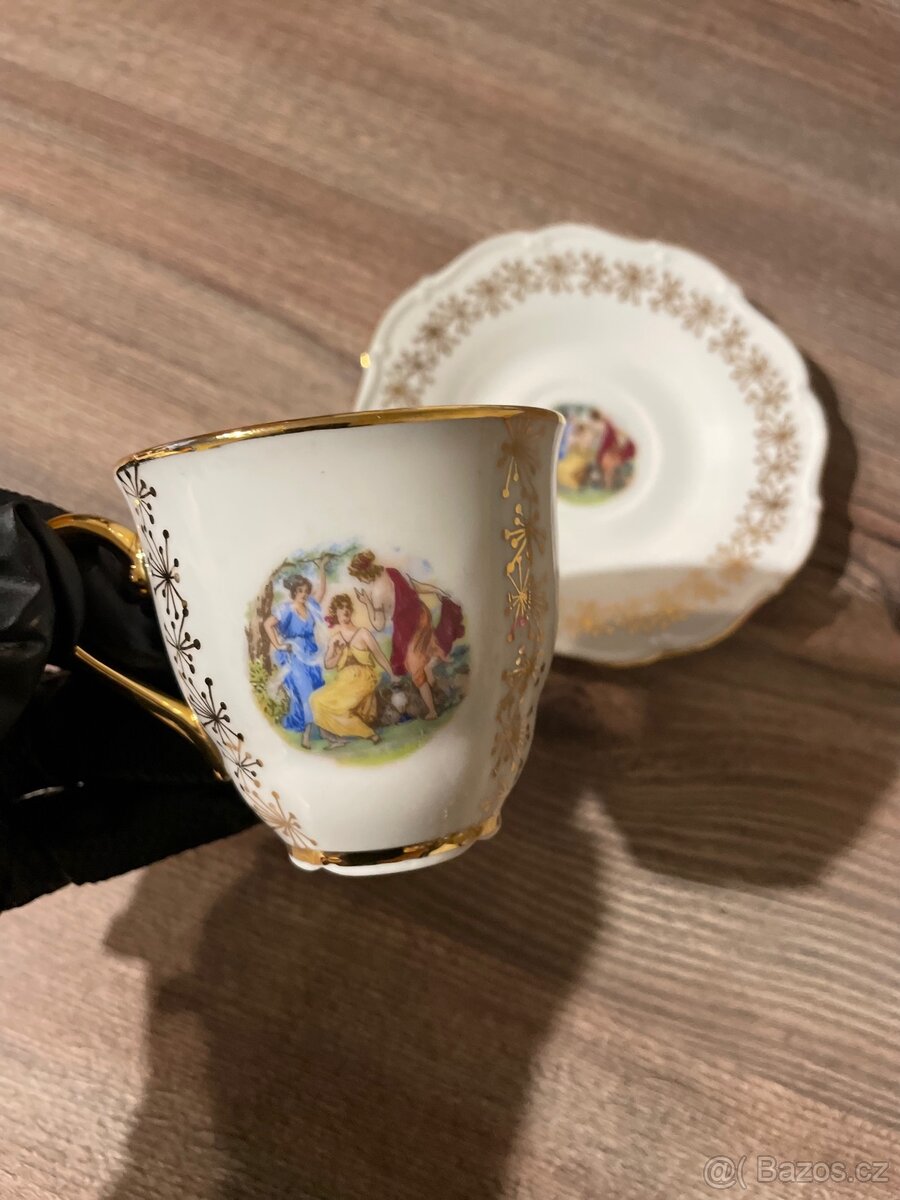 Porcelánový hrnek s podšálkem -top stav