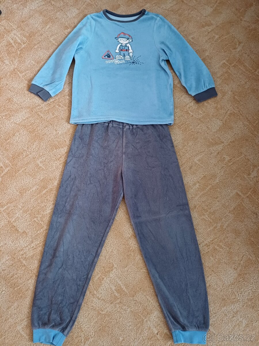 Chlapecké pyžamo Tchibo vel. 110/116