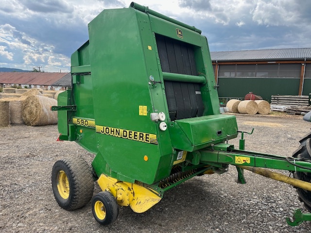 Lis na kulaté balíky John Deere 590