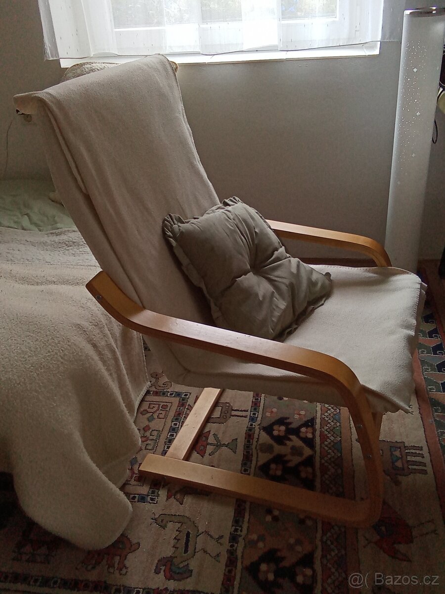 Křeslo IKEA Poang