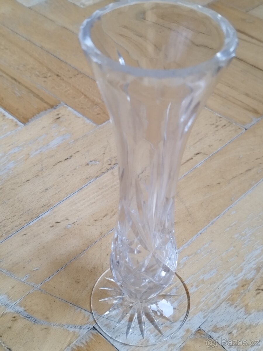 Krásná úzká váza 21cm vysoká