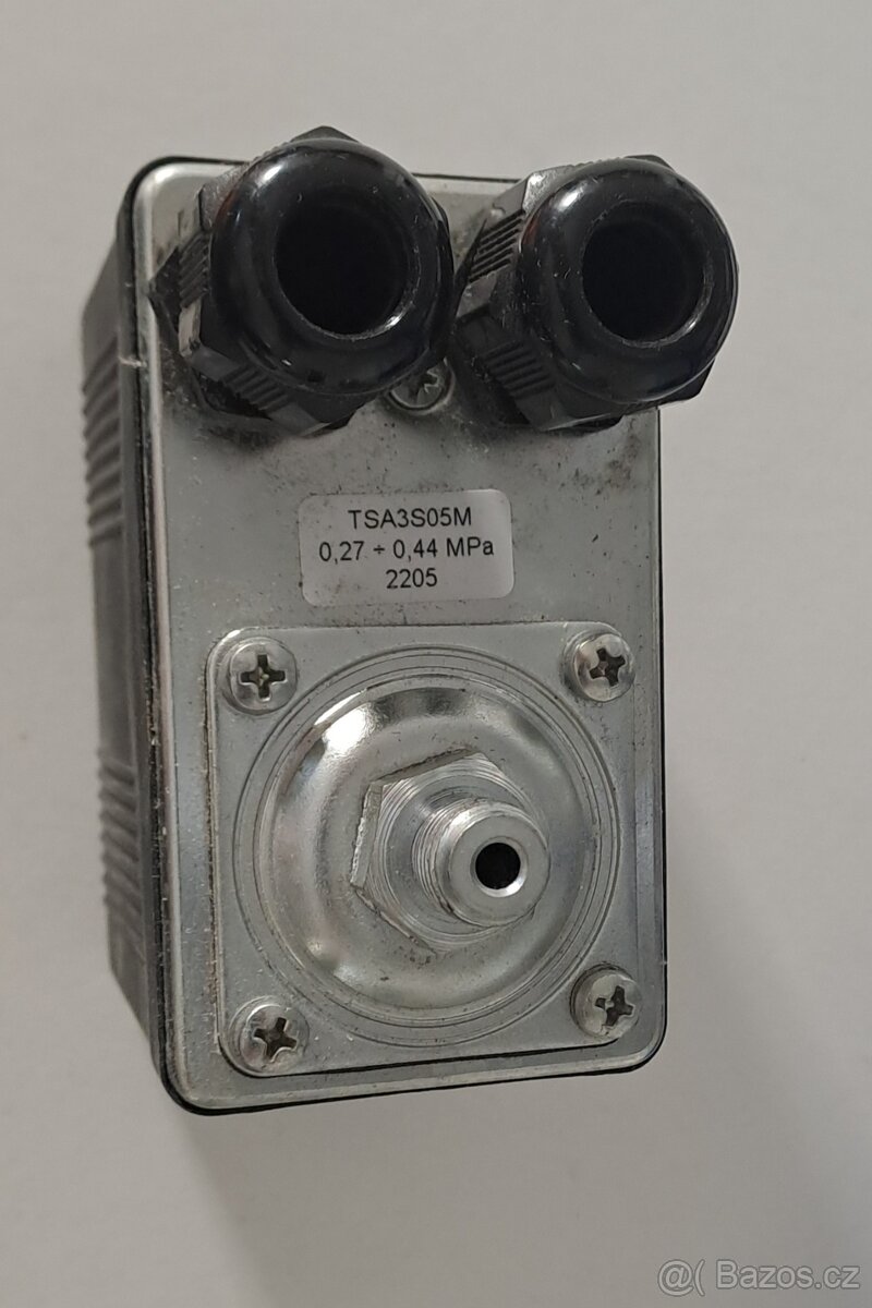 Tlakový spínač  k vodárně TSA3S05M 0,27-0,44Mpa