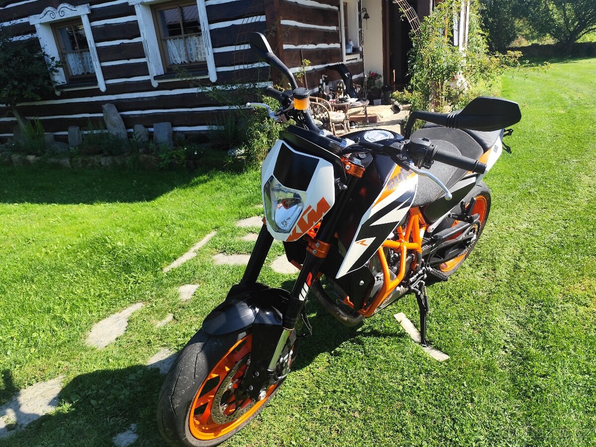 KTM  690 DUKE R