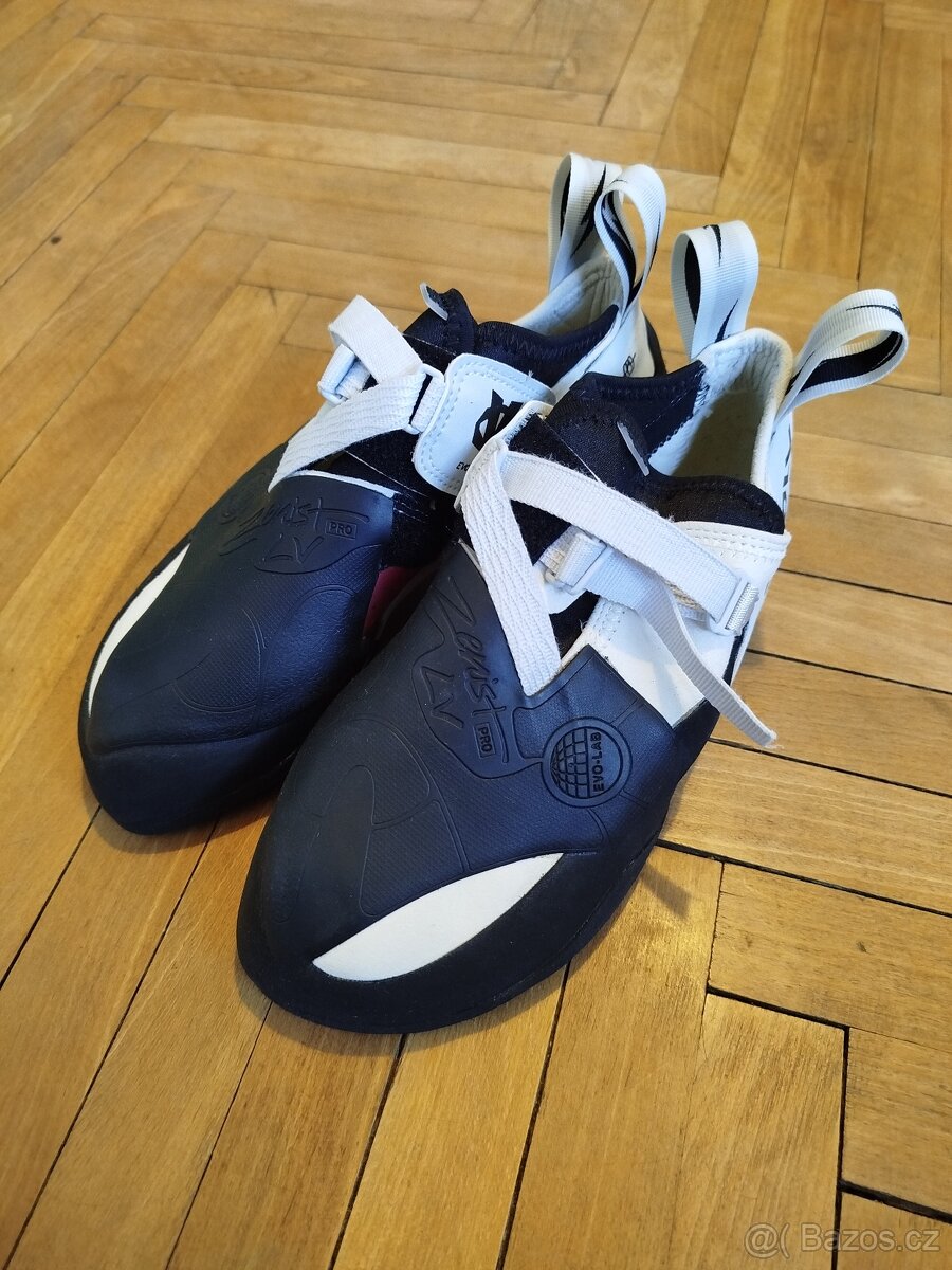 Nové lezečky Evolv Zenist Pro LV