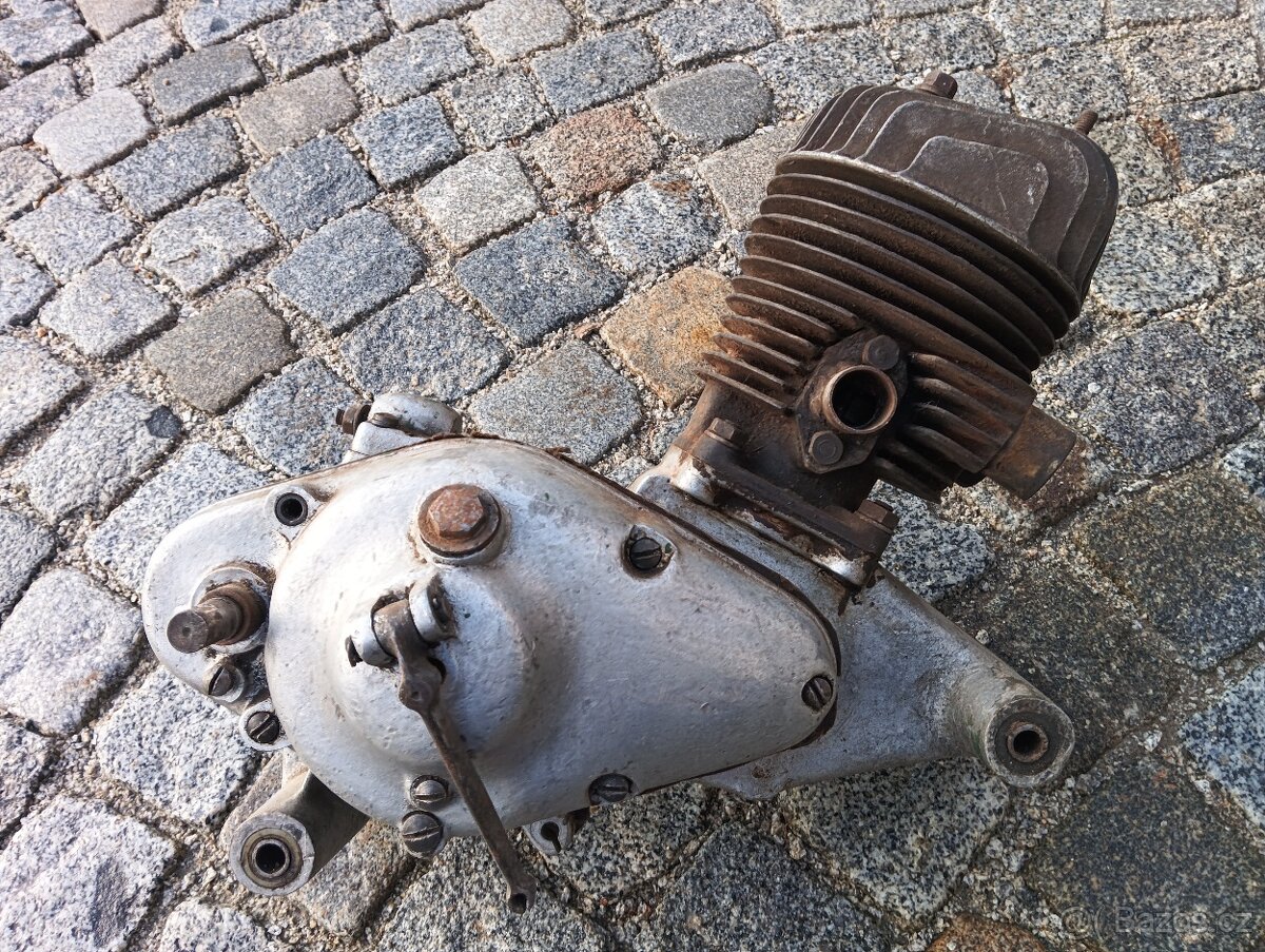 Motor ČZ 250 tourist, sport