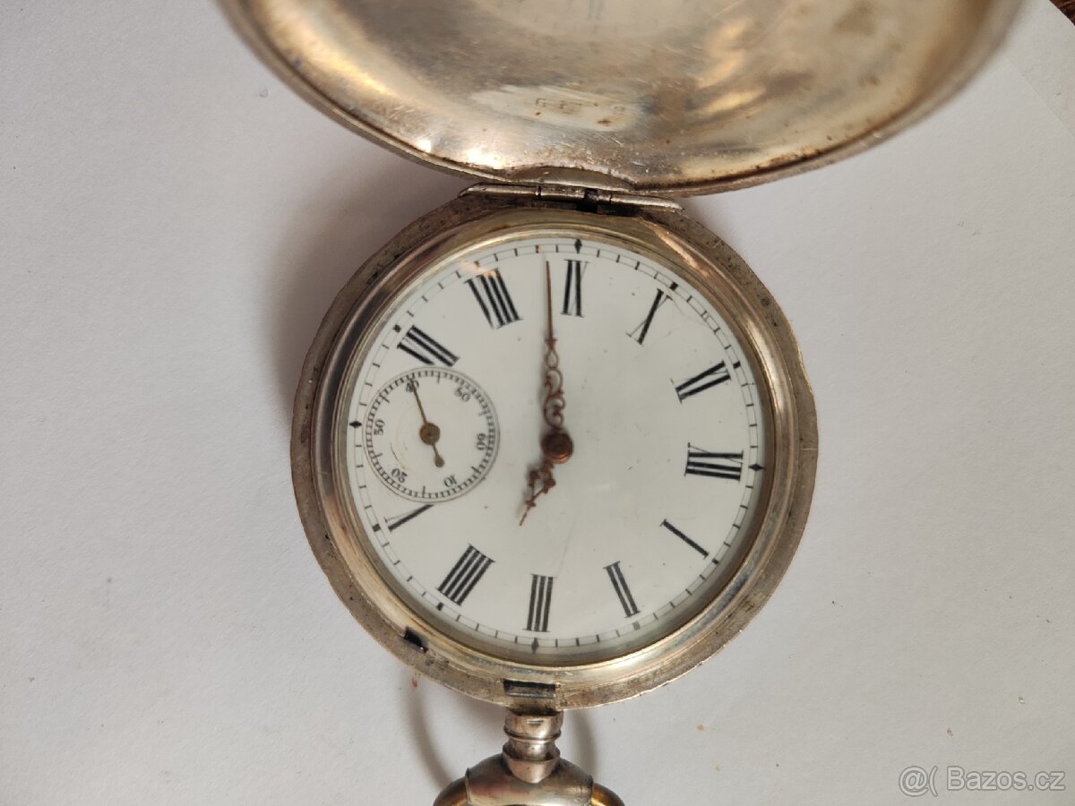 Stříbrné třipláštové kapesní hodinky