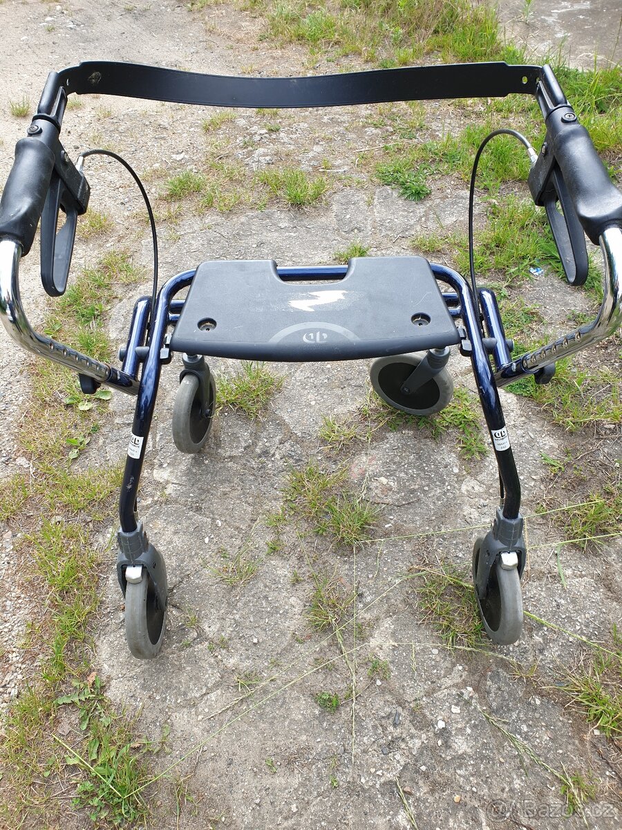 Prodám invalidní vozík nosnost 200kg