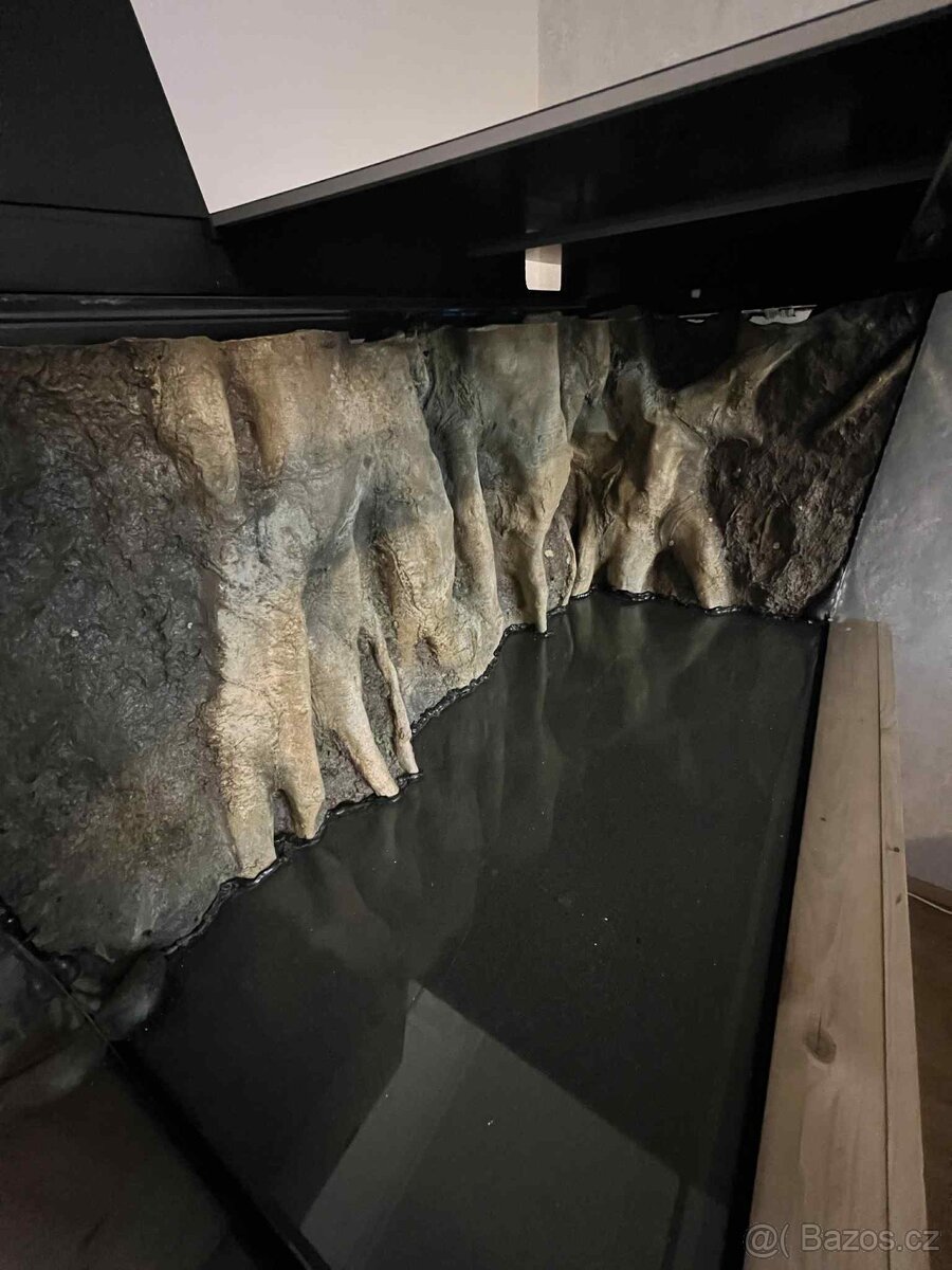 Prodám akvárium 432 l + skříňka