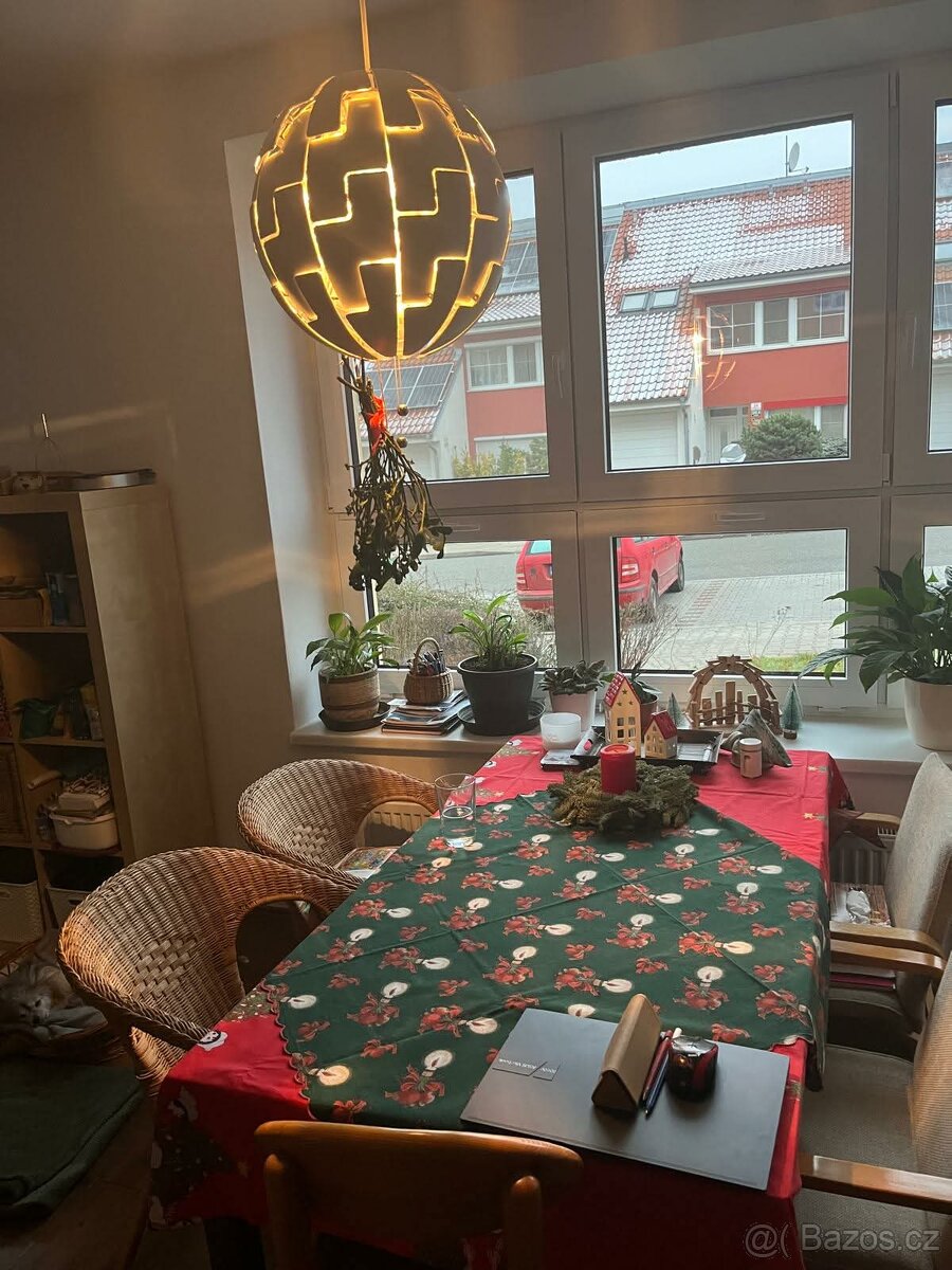 Ikonický lustr Ikea