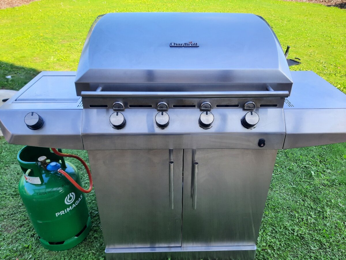 Zahradní gril CharBroil