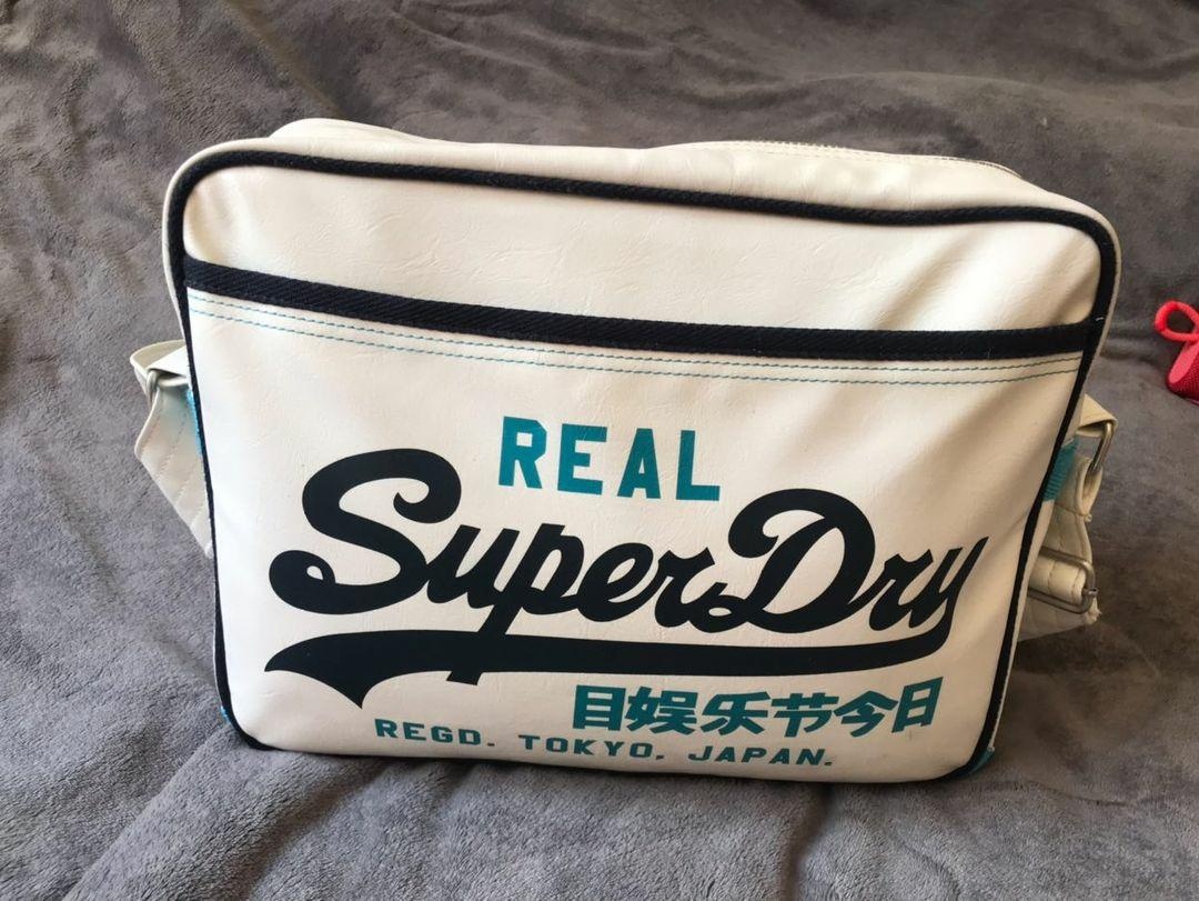 Superdry Taska Kuze