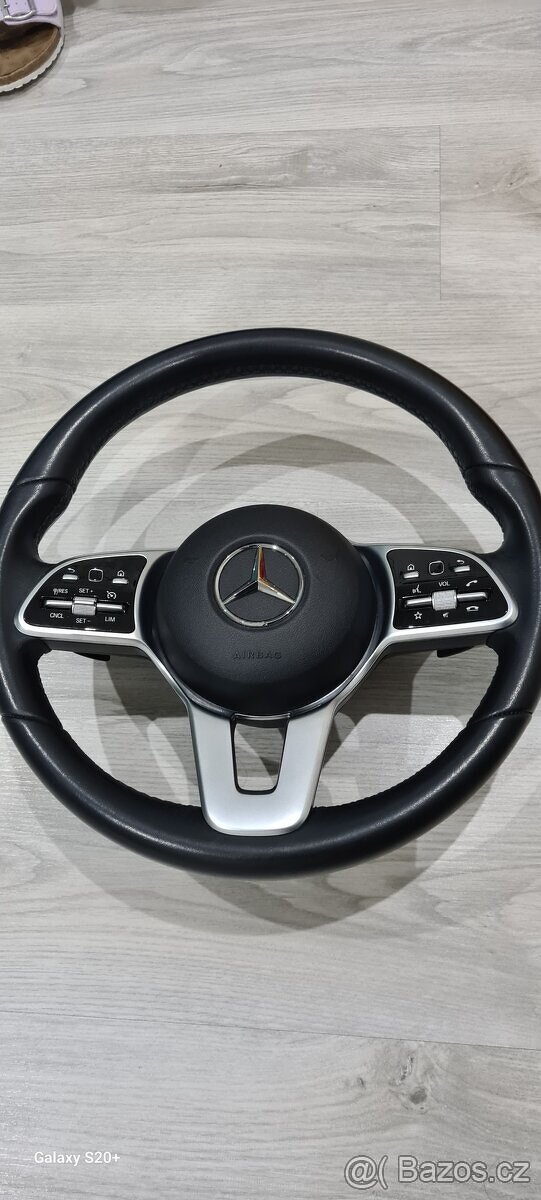 Volant Mercedes včetně airbagu