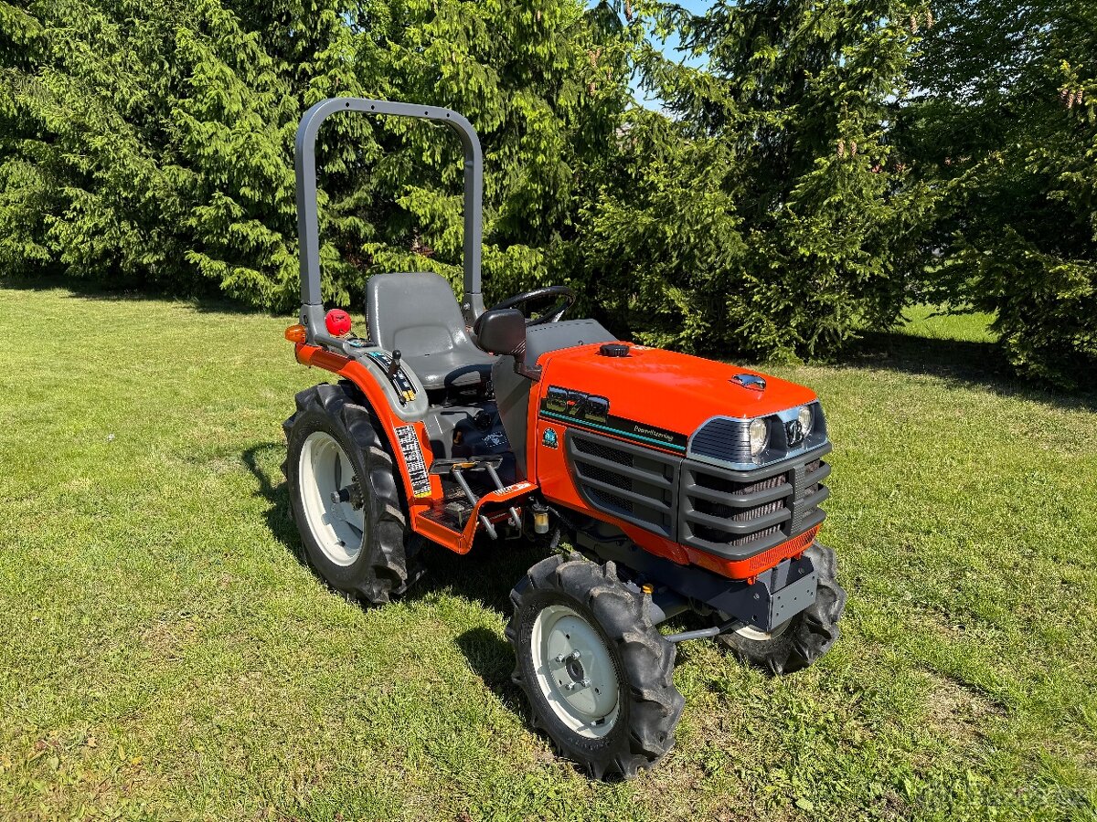 Malotraktor Kubota B72 Servo Nádherný Top