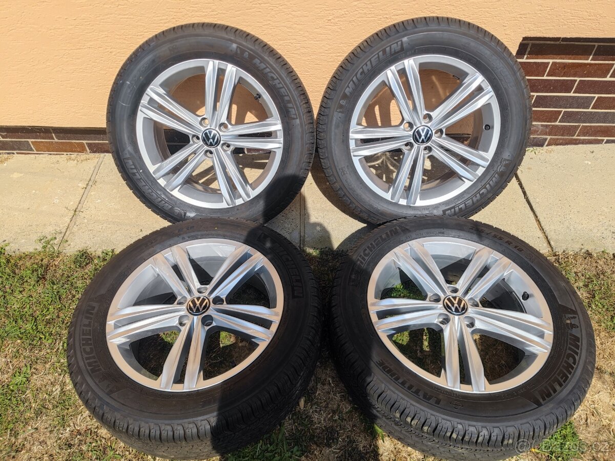 Alu disky 5x112 R18 + letní pneu 235/55/18 VW Tiguan - TOP