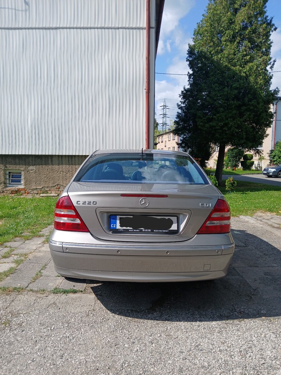 W203