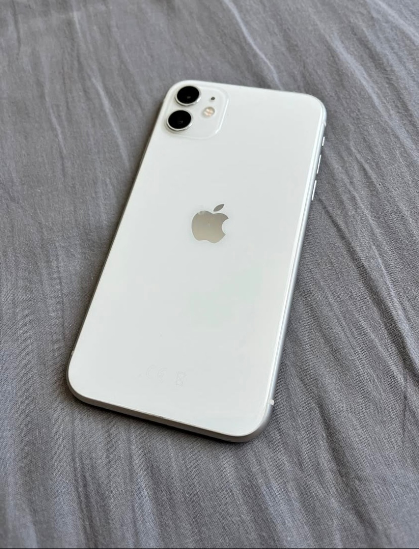 iPhone 11 64GB – Bílý