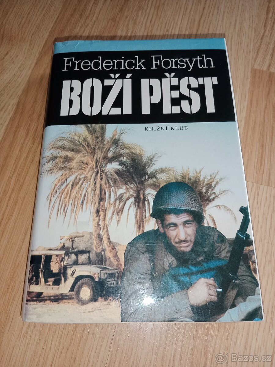 Kniha. Boží pěst.