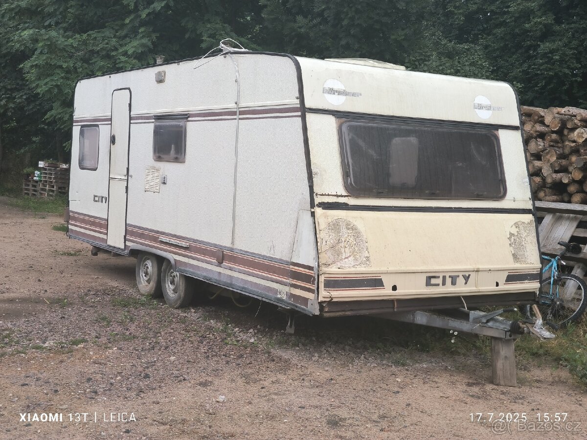 Karavan dvouosy