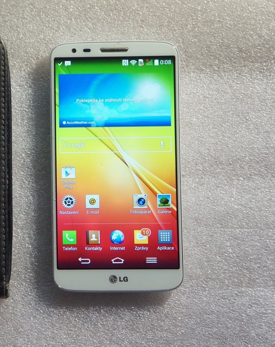 Mobilní telefon LG G2 D802 White, dobrý stav, málo používaný
