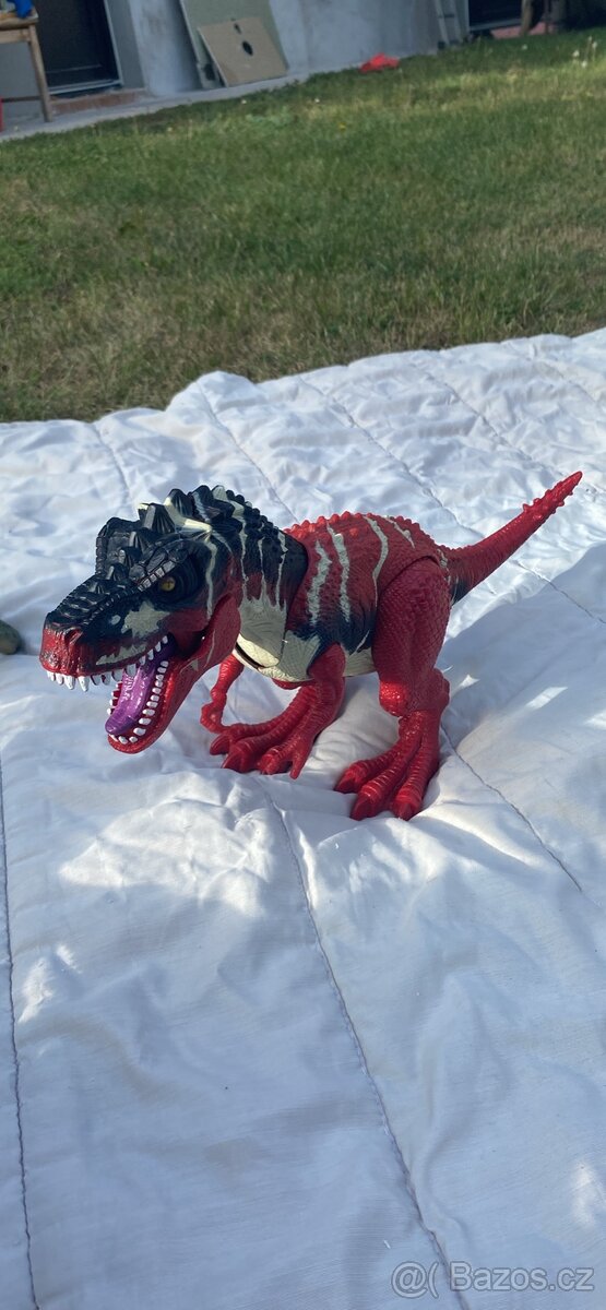 Velký dinosaurus
