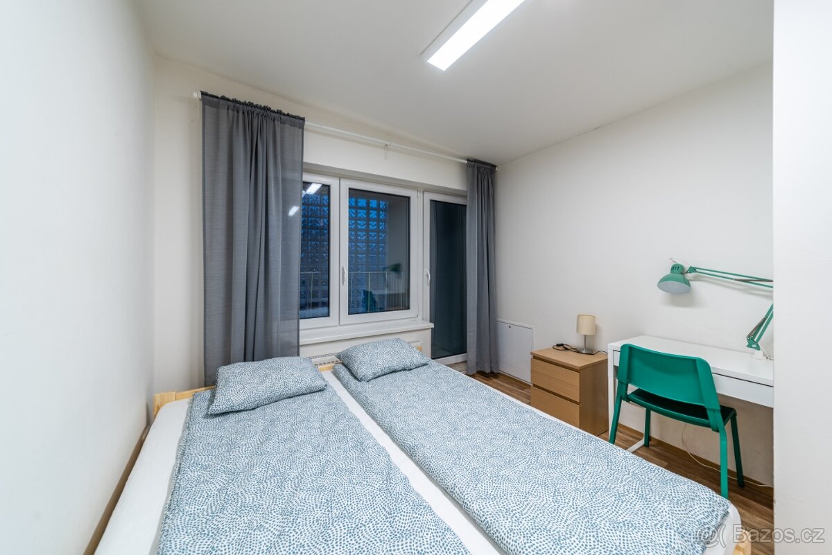 Prostorný pokoj pro pár nebo dvě dívky  — Praha 9, Prosek