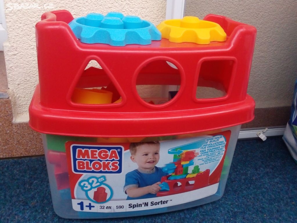 Mega Bloks v kbelíku s prostrkávacim víkem 32 ks