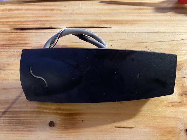 R910 VENKOVNÍ BEZKONTAKTNÍ ČTEČKA PARADOX