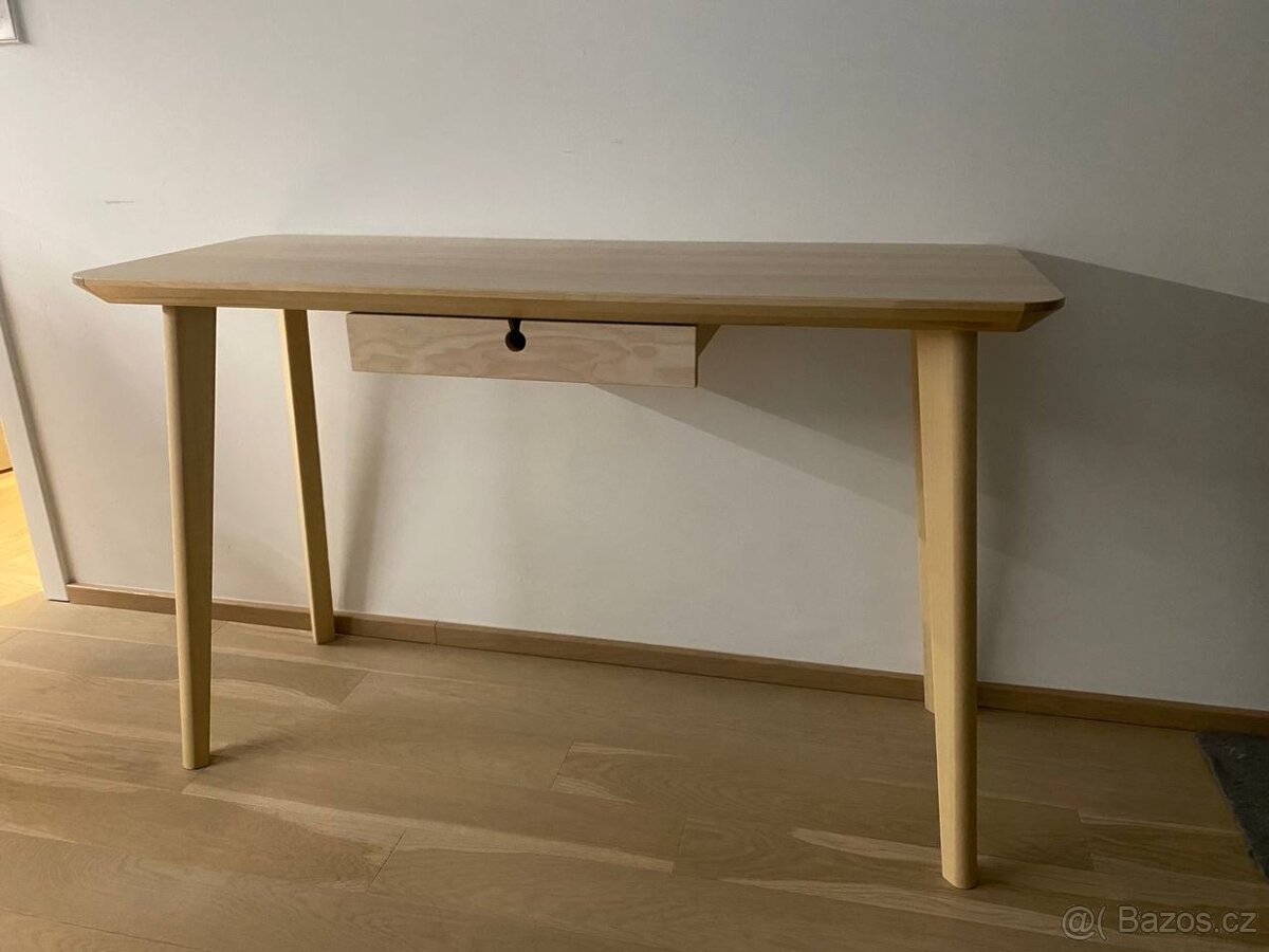 Psací stůl IKEA ve výborném stavu