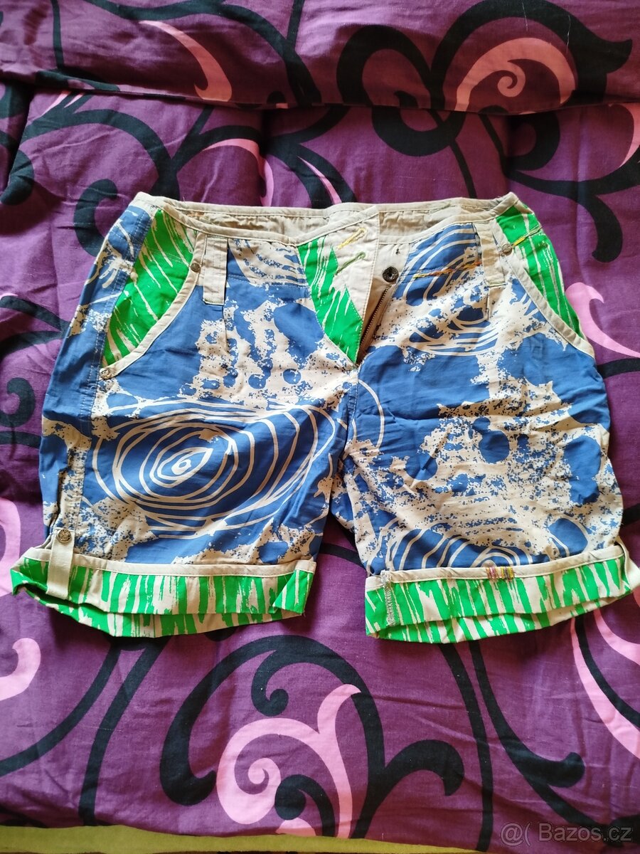 Dámské kraťasy velikost S
