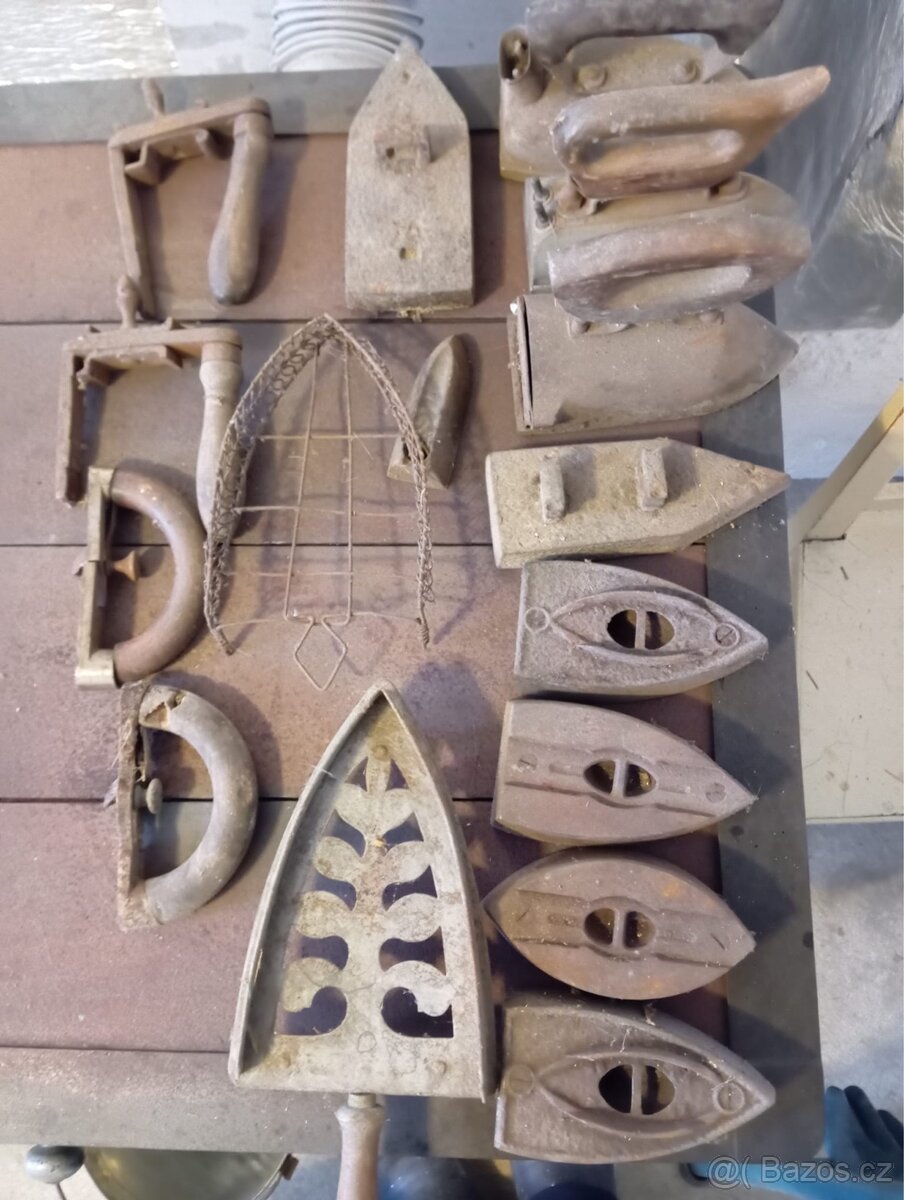 Starožitné žehličky