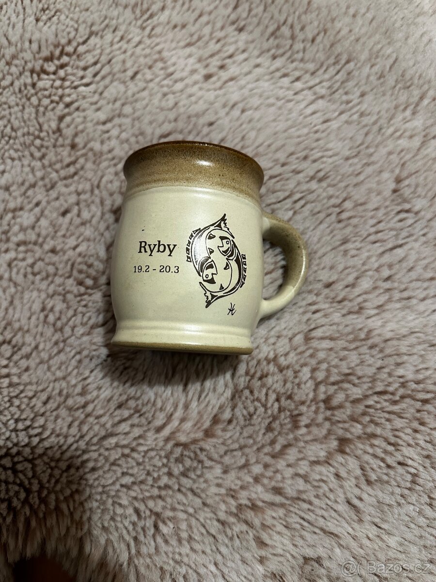 Keramický hrníček ryby