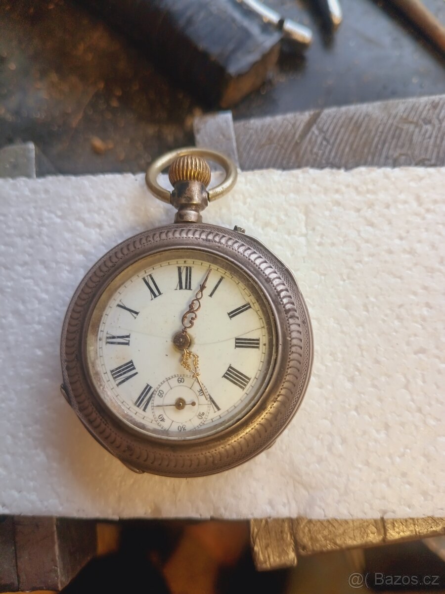 Kapesní hodinky remontor