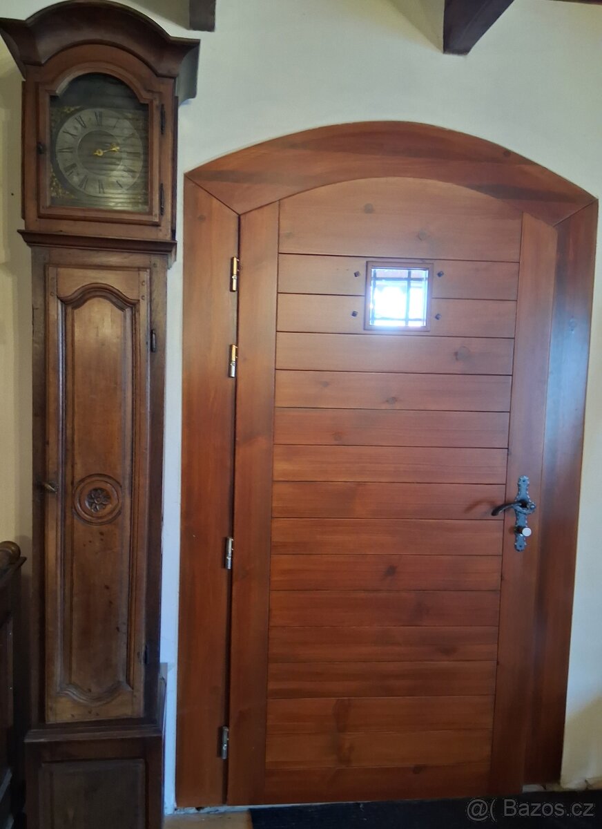 Podlahové hodiny