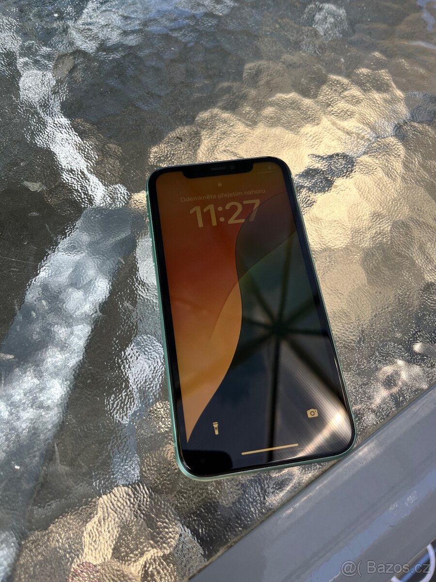 Apple iPhone 11 64GB zelený