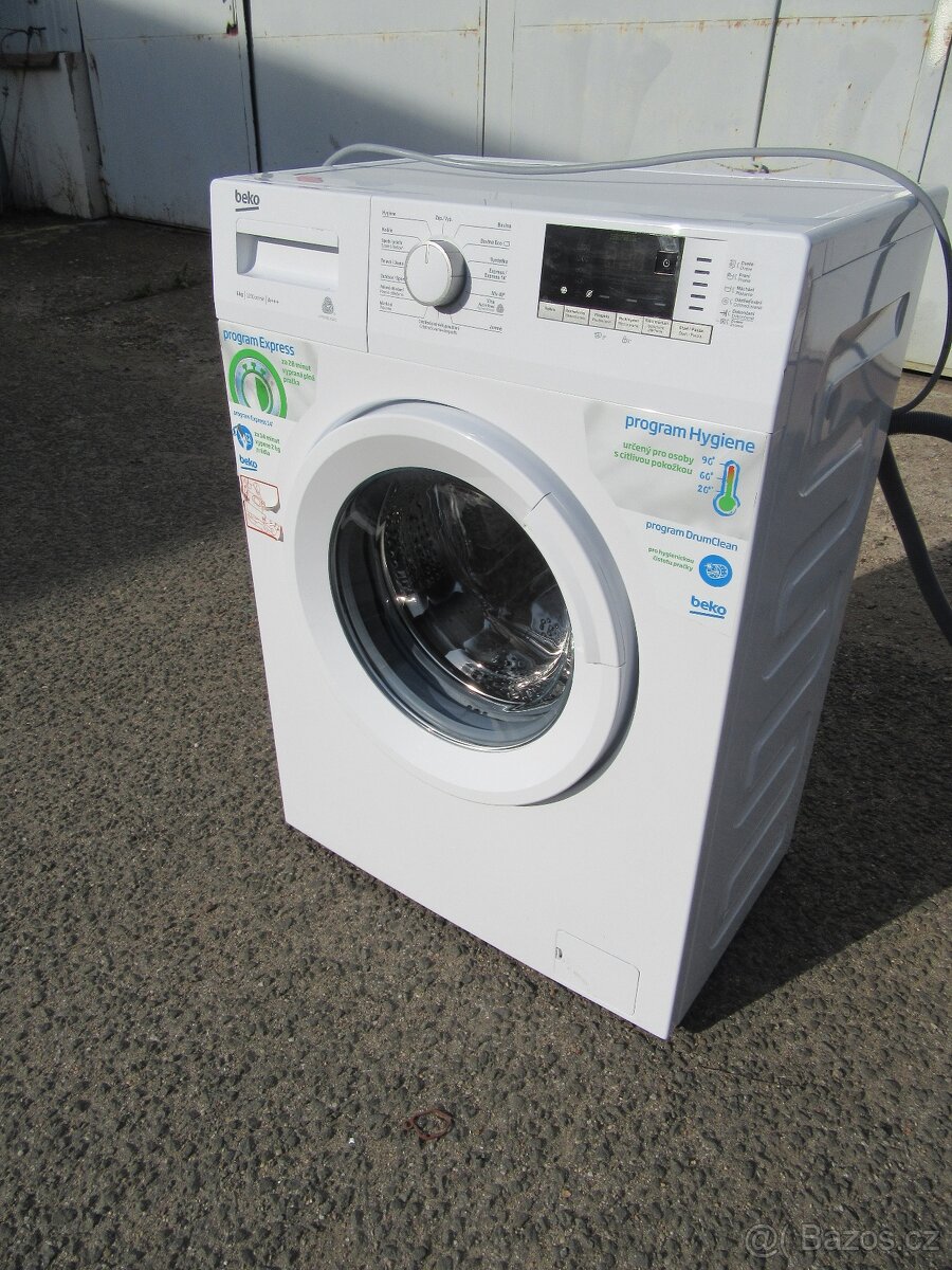 Nabízím pračku Beko přední plnění na 6 kg prádla. Jako nová.