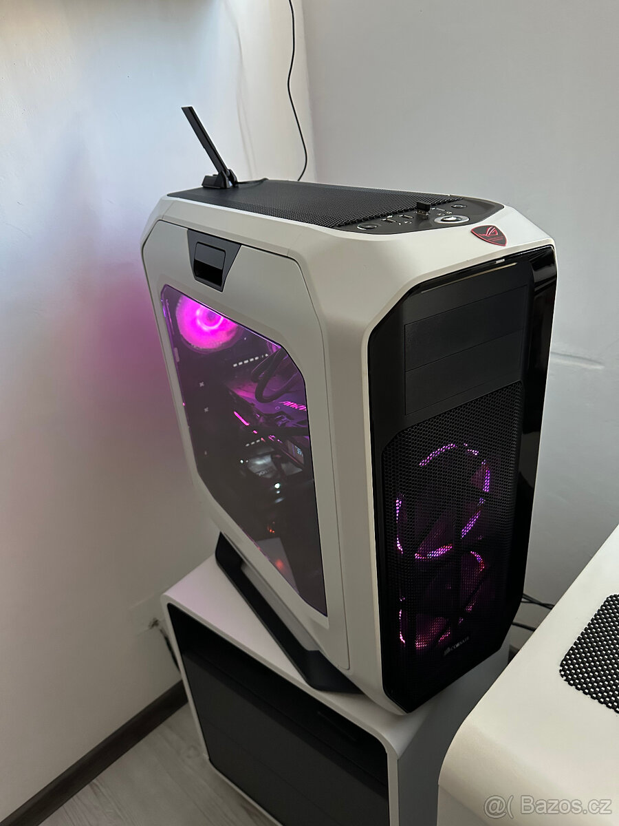 Prodám TOP herní PC skříň Corsair Big Tower
