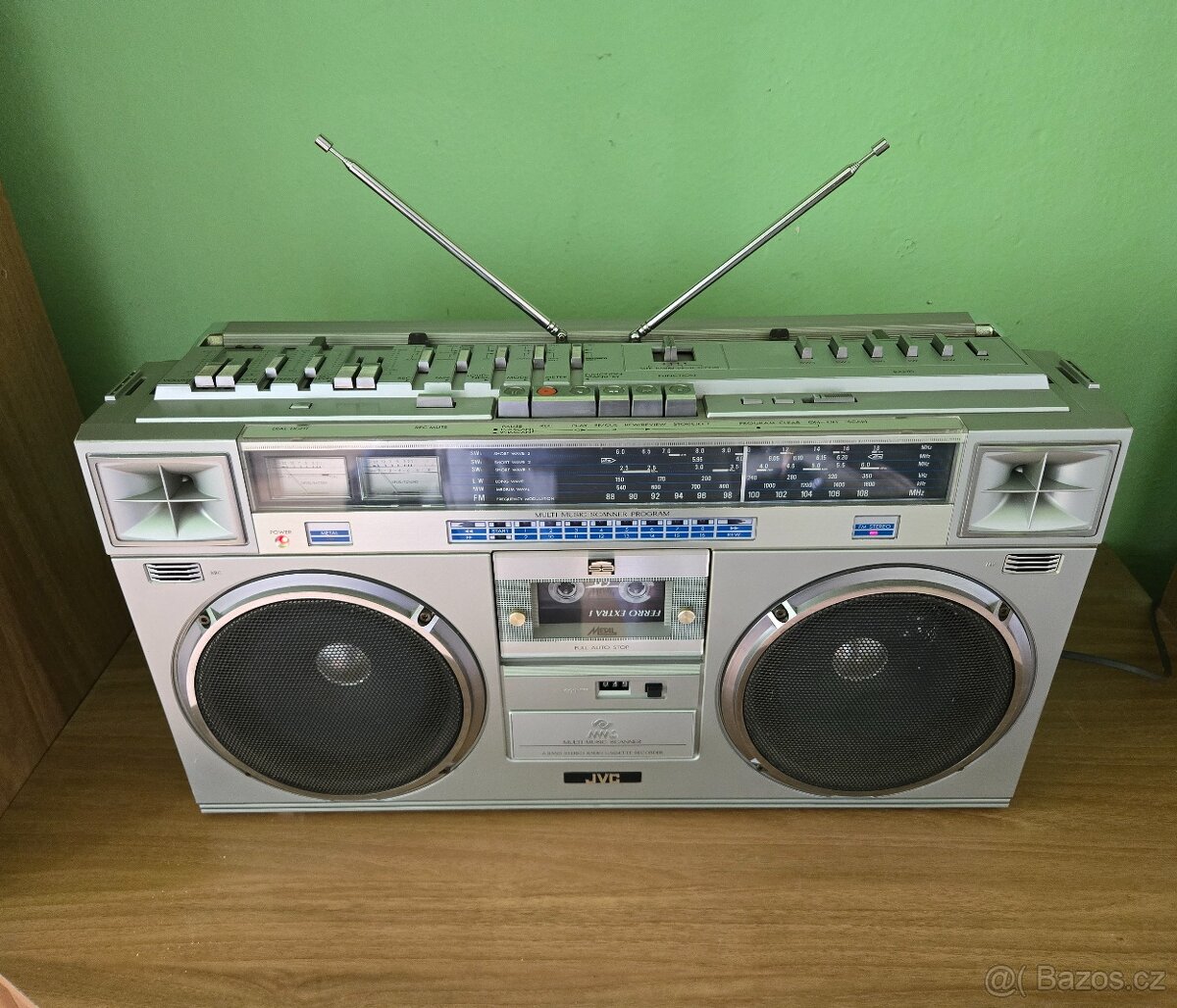 JVC M70